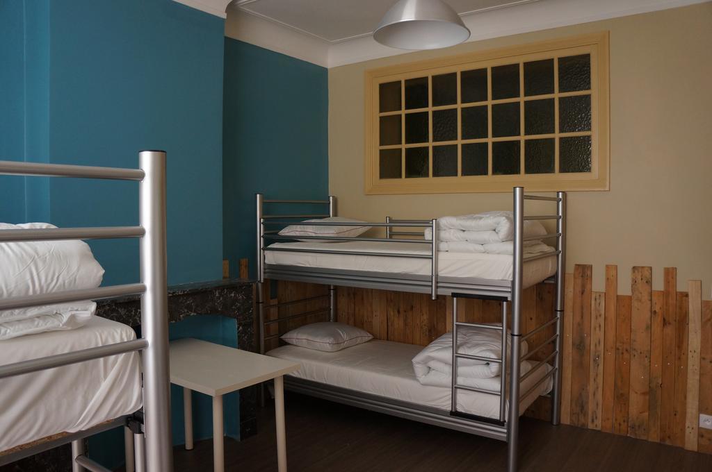 Es Hostel Saint-Gilles Екстер'єр фото